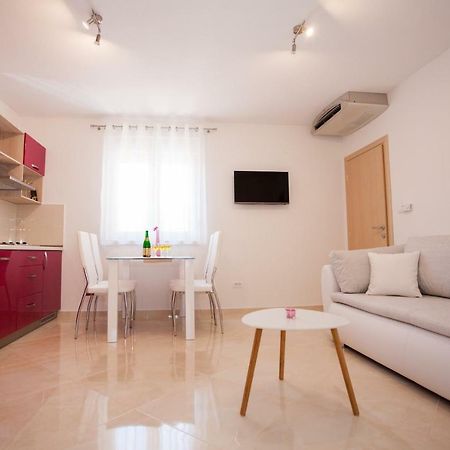 Apartments Mia Baska Voda Exterior photo