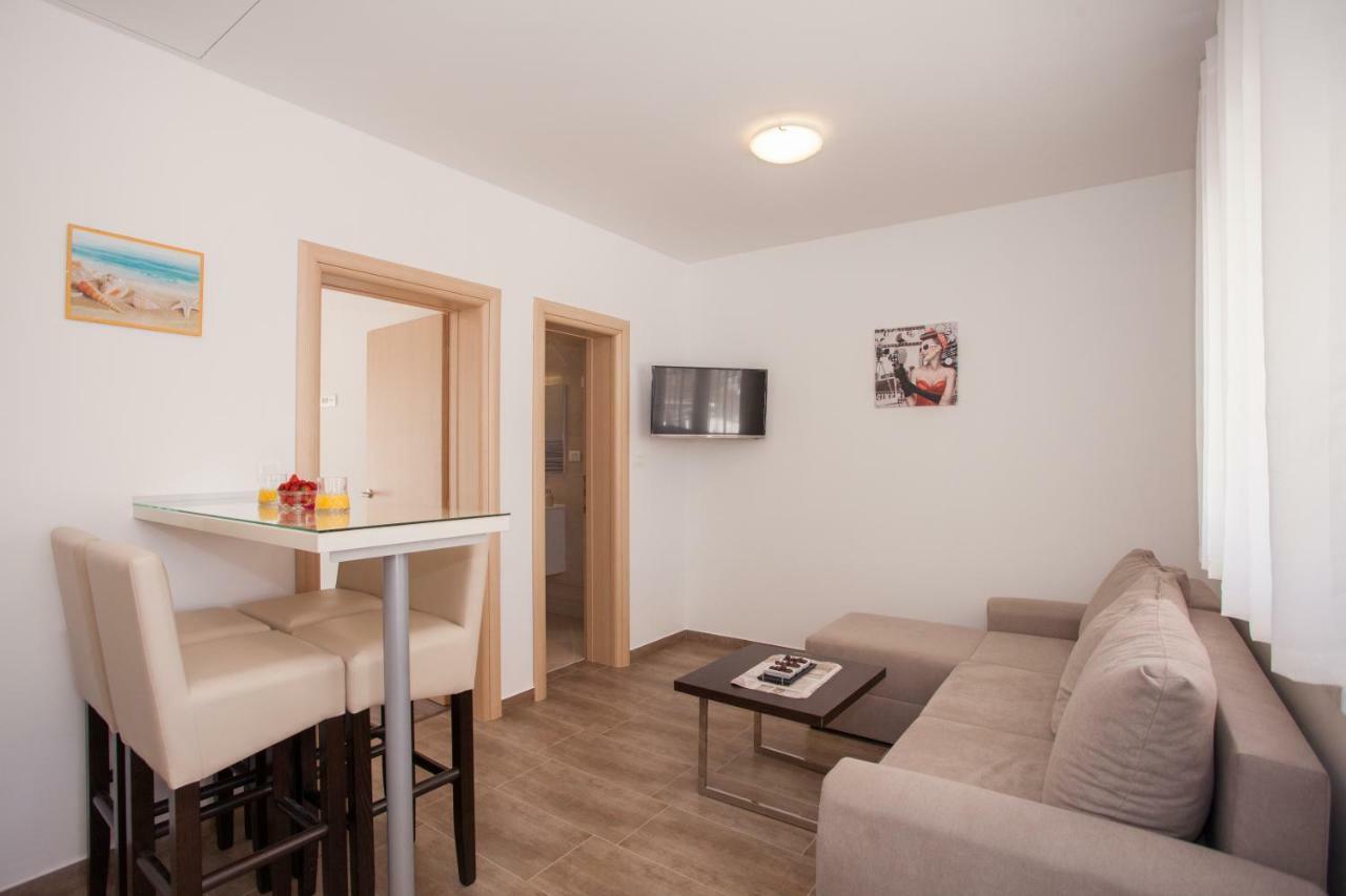 Apartments Mia Baska Voda Exterior photo