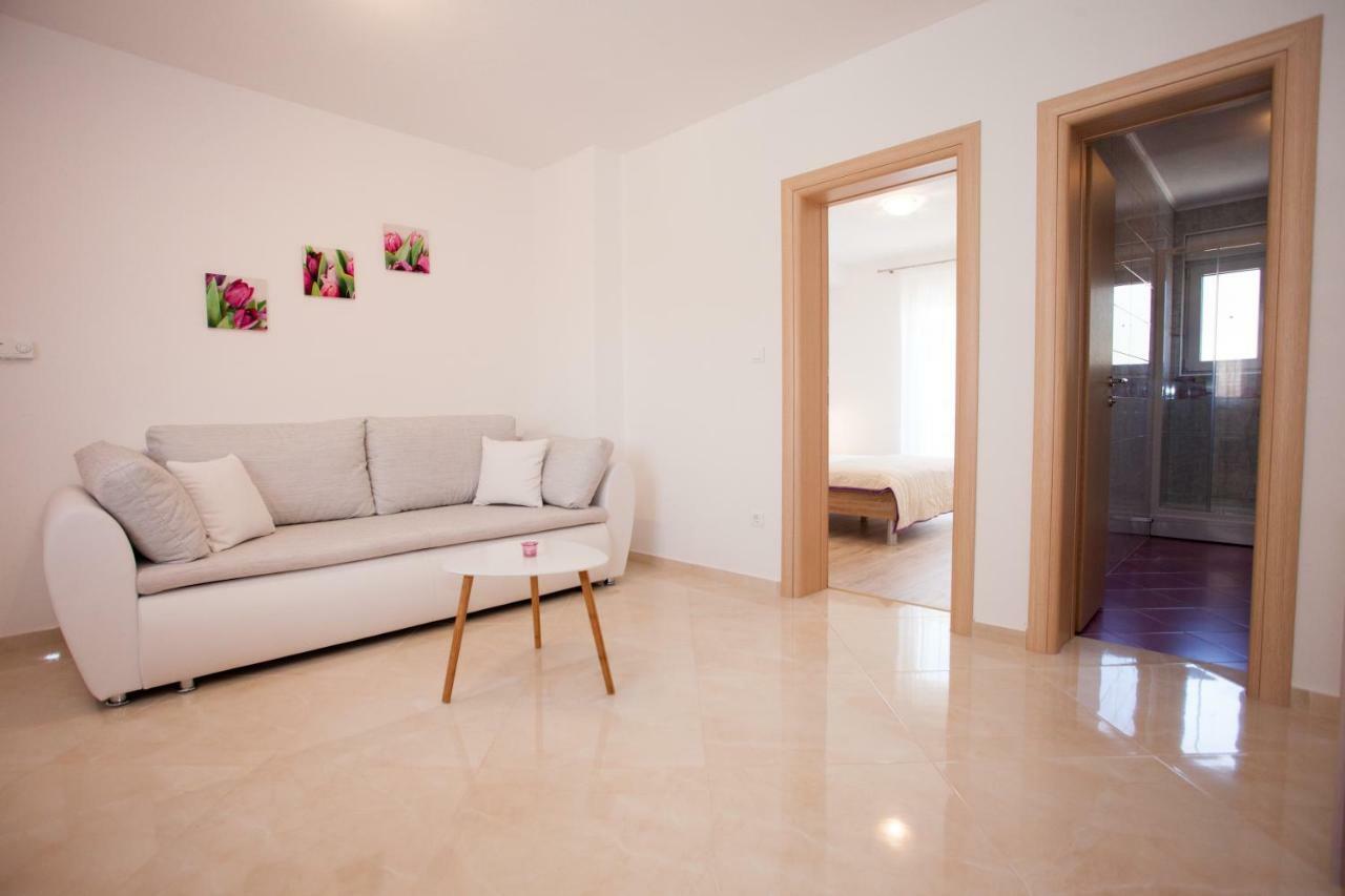 Apartments Mia Baska Voda Exterior photo
