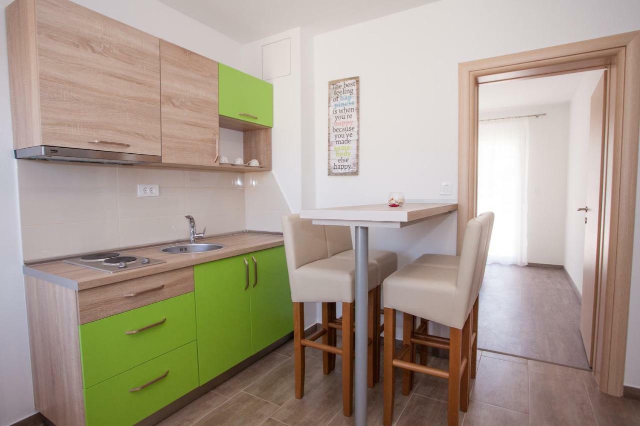 Apartments Mia Baska Voda Exterior photo